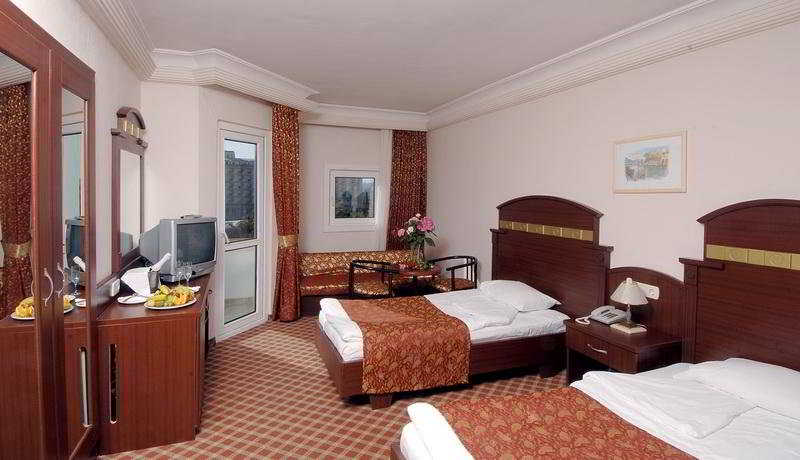 cheap resort hotels to Spend holiday with family