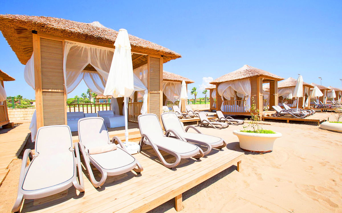 cheap resort hotels to Spend holiday with family