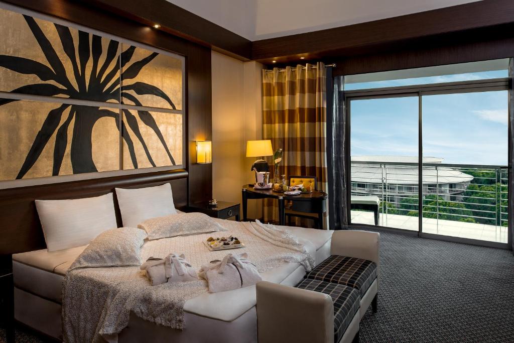 cheap resort hotels to Spend holiday with family