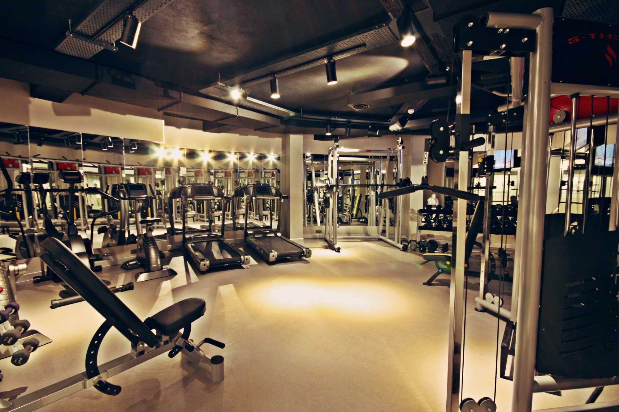 cheap resort hotels to Spend holiday with family