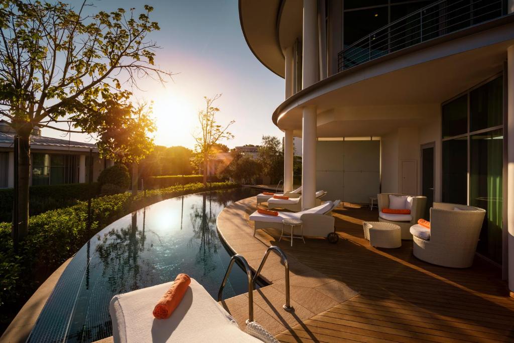 cheap resort hotels to Spend holiday with family