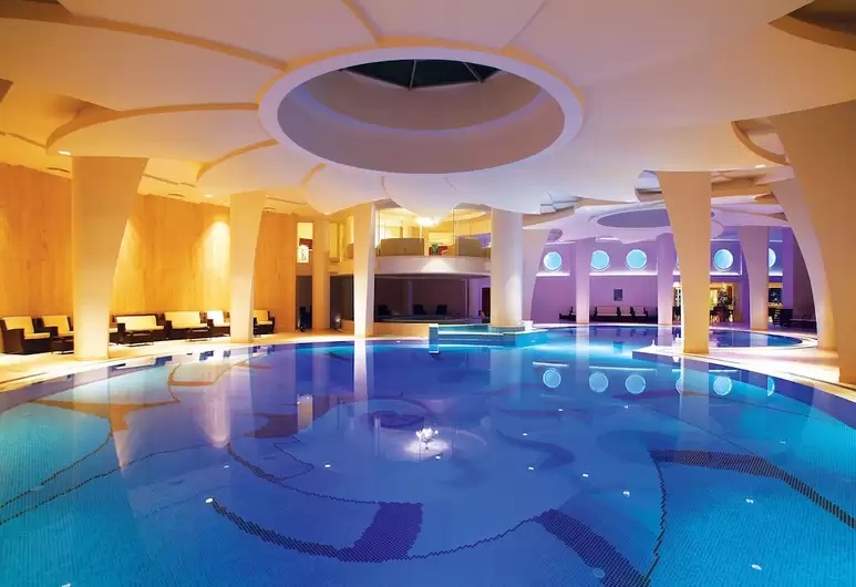 cheap resort hotels to Spend holiday with family