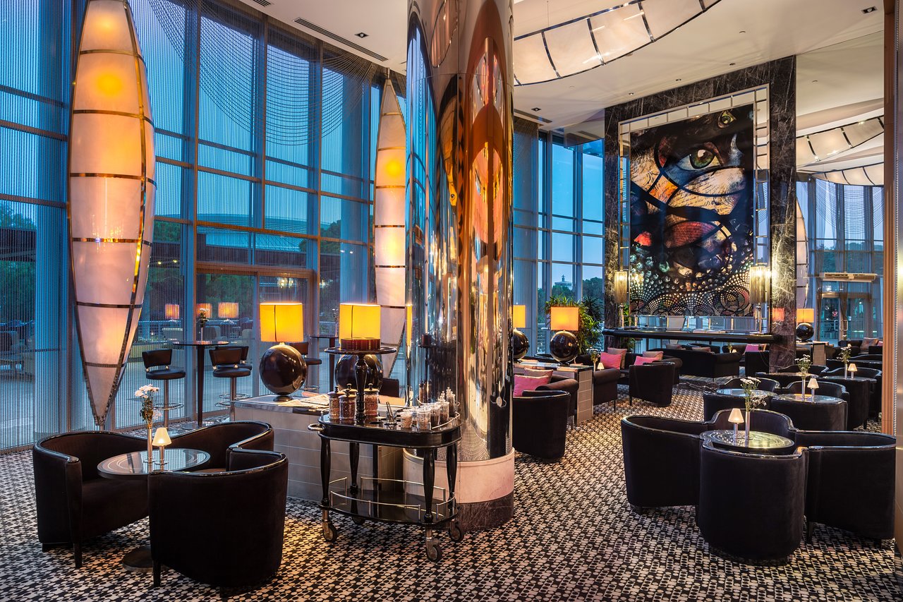 cheap resort hotels to Spend holiday with family