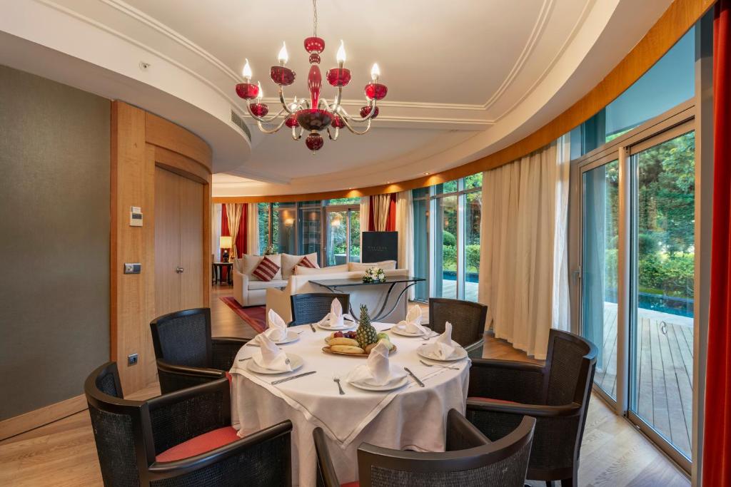 cheap resort hotels to Spend holiday with family