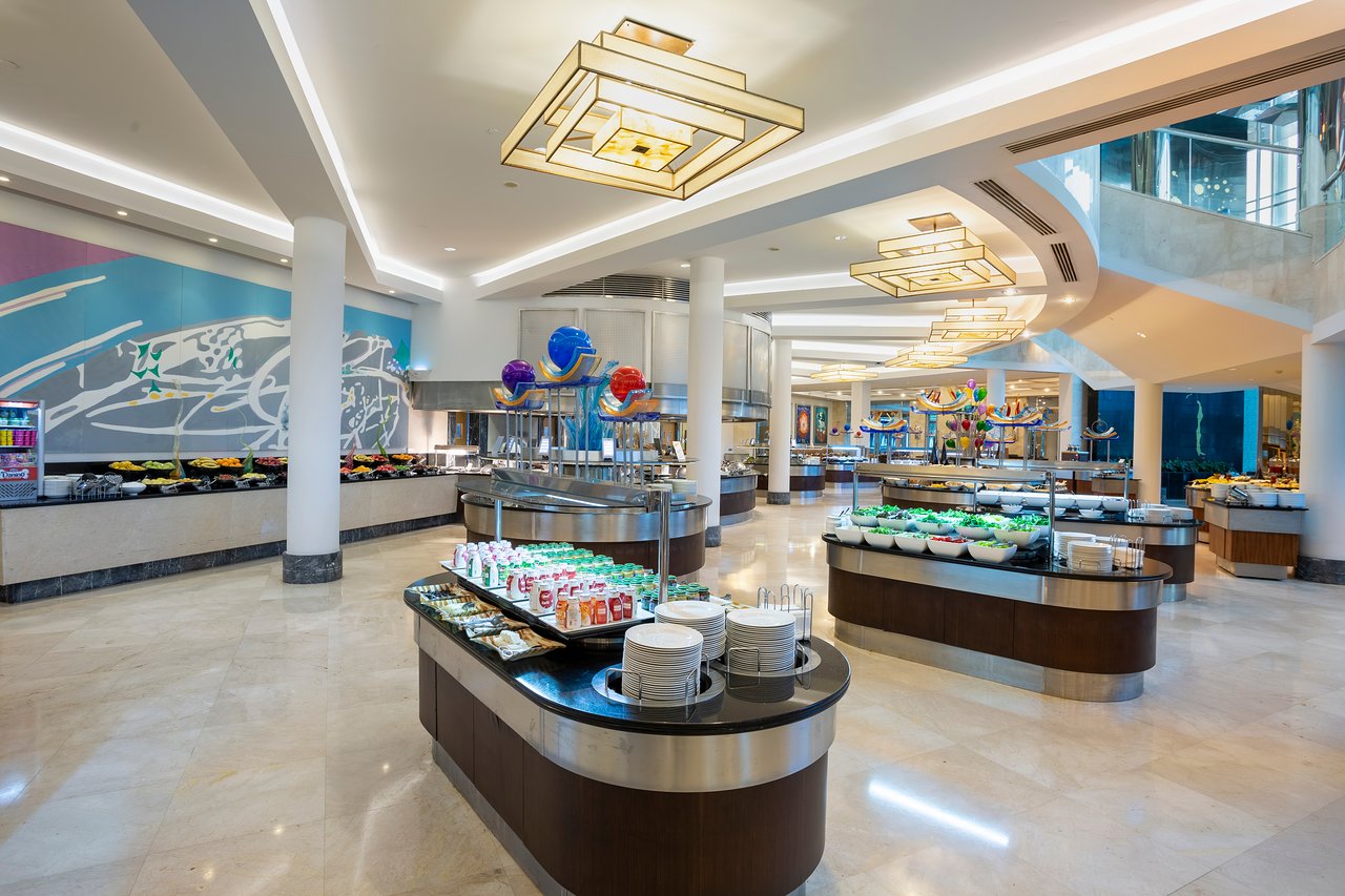 cheap resort hotels to Spend holiday with family