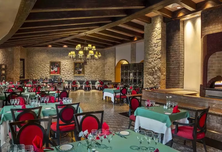 cheap resort hotels to Spend holiday with family