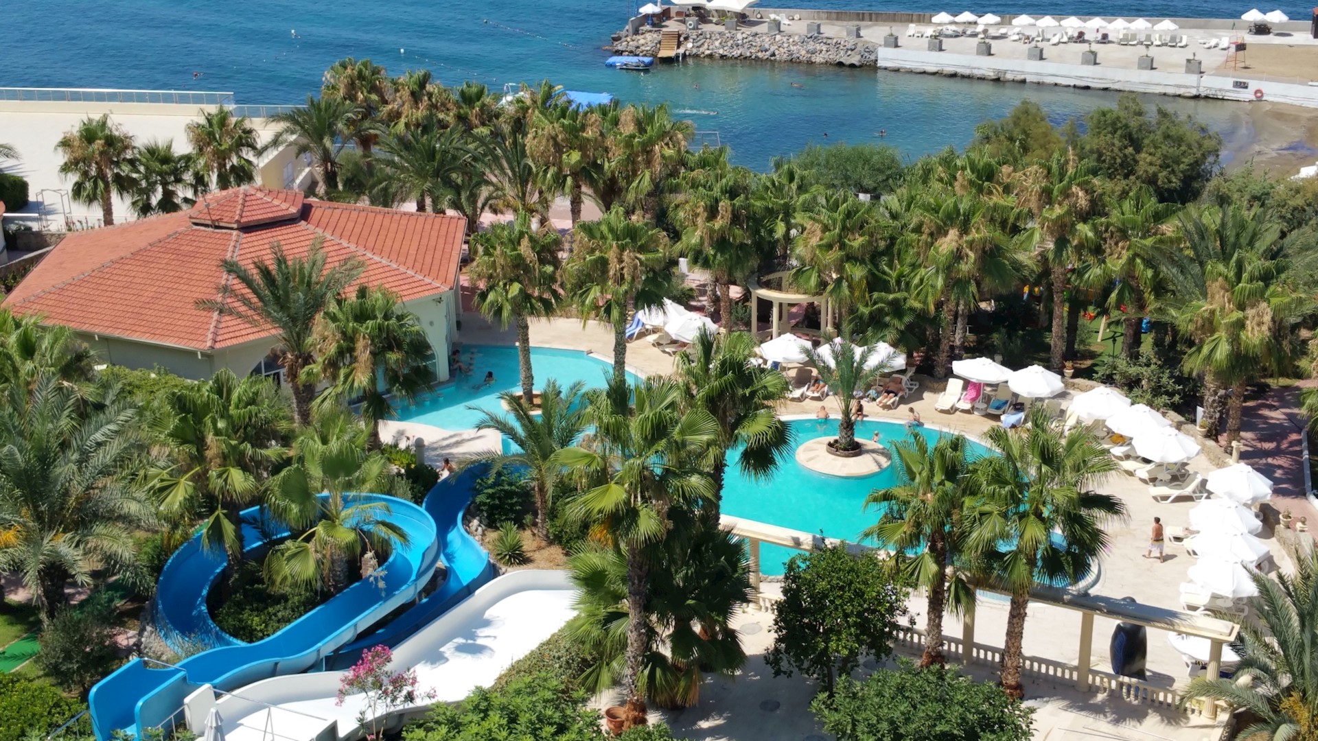 cheap resort hotels to Spend holiday with family