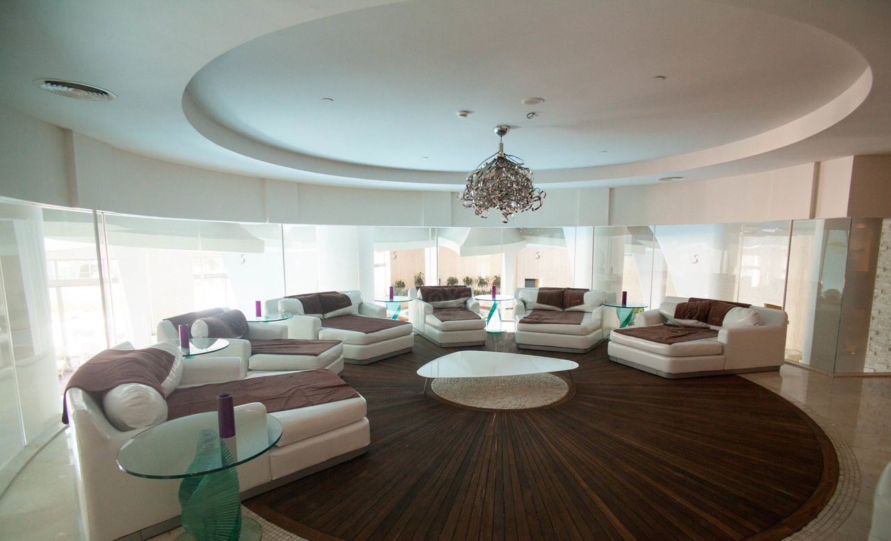 cheap resort hotels to Spend holiday with family