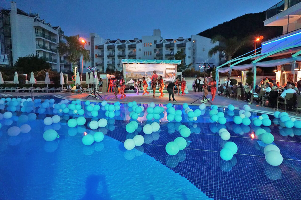 cheap resort hotels to Spend holiday with family