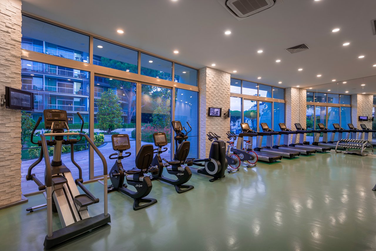 cheap resort hotels to Spend holiday with family