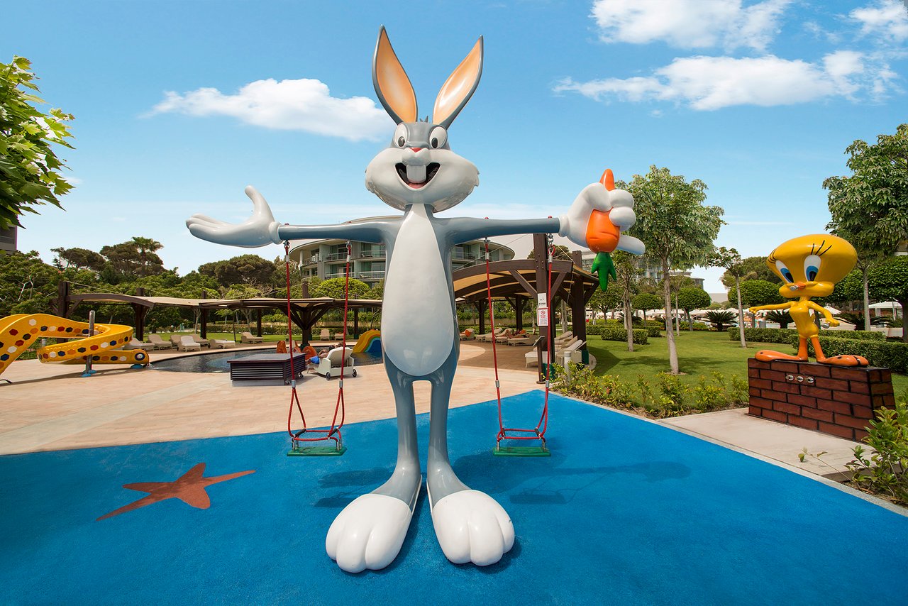 cheap resort hotels to Spend holiday with family