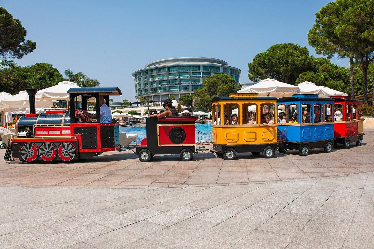 cheap resort hotels to Spend holiday with family