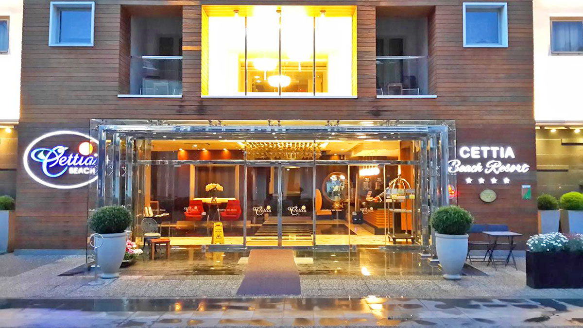 cheap resort hotels to Spend holiday with family