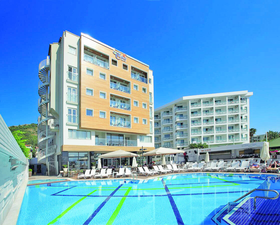 cheap resort hotels to Spend holiday with family