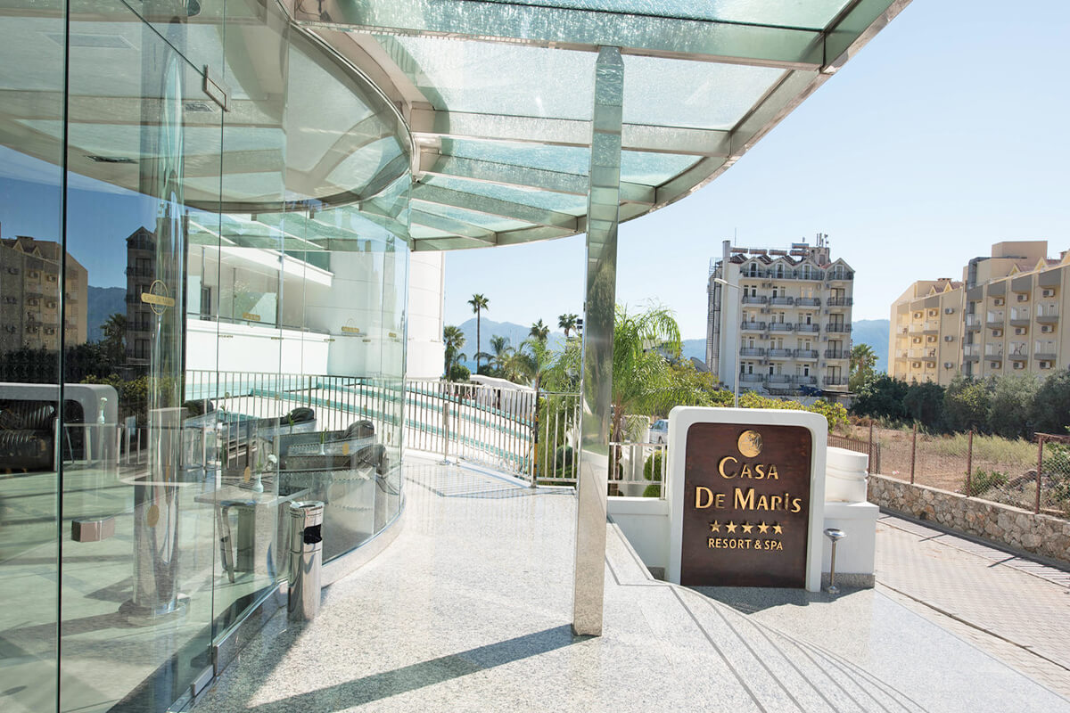 cheap resort hotels to Spend holiday with family