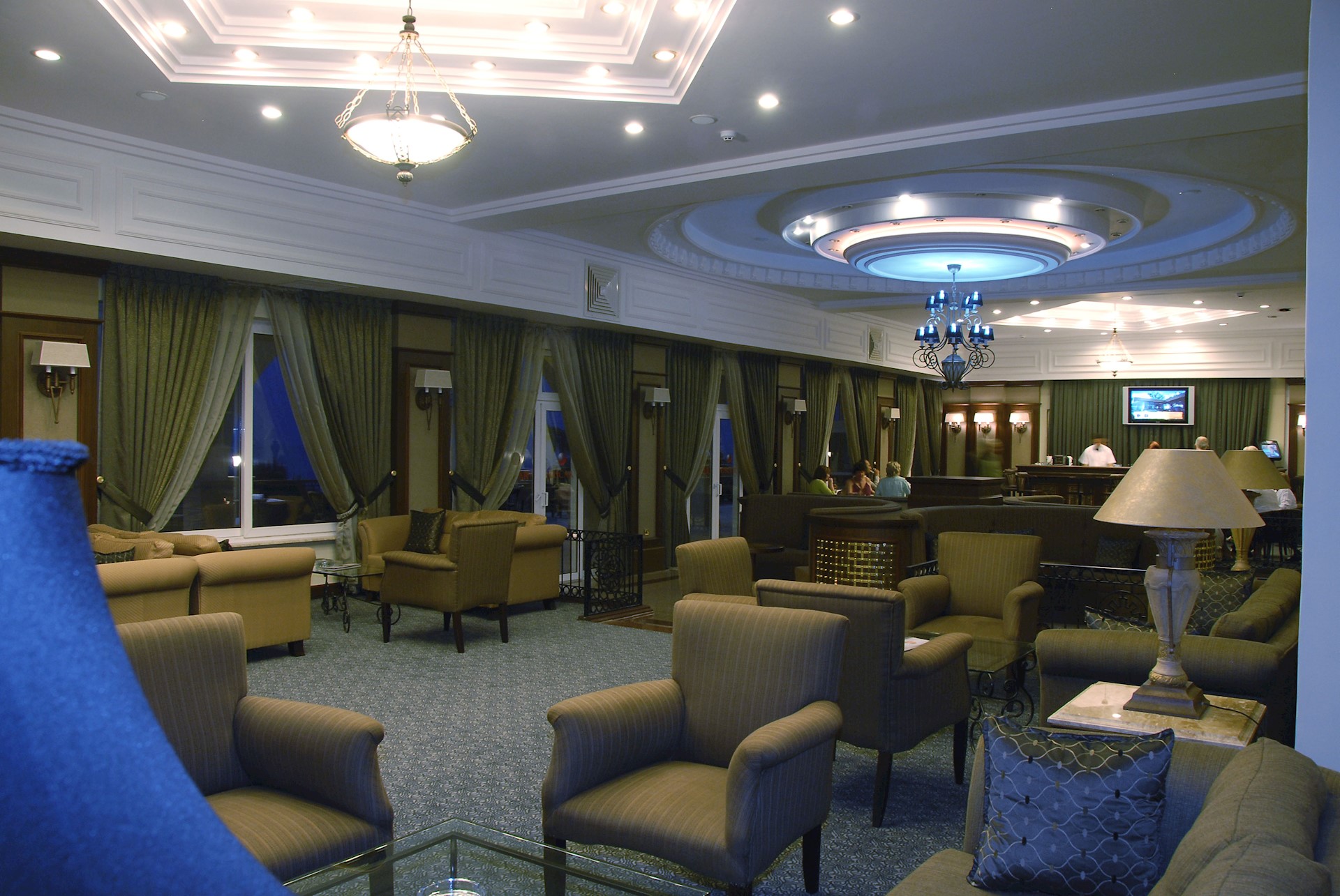 cheap resort hotels to Spend holiday with family