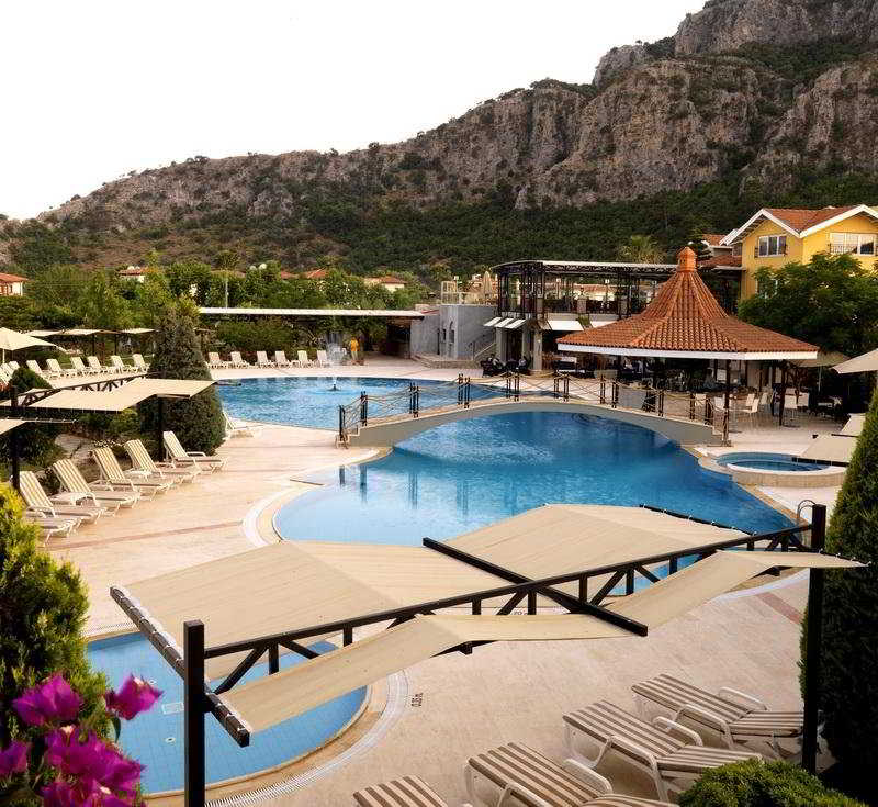 cheap resort hotels to Spend holiday with family