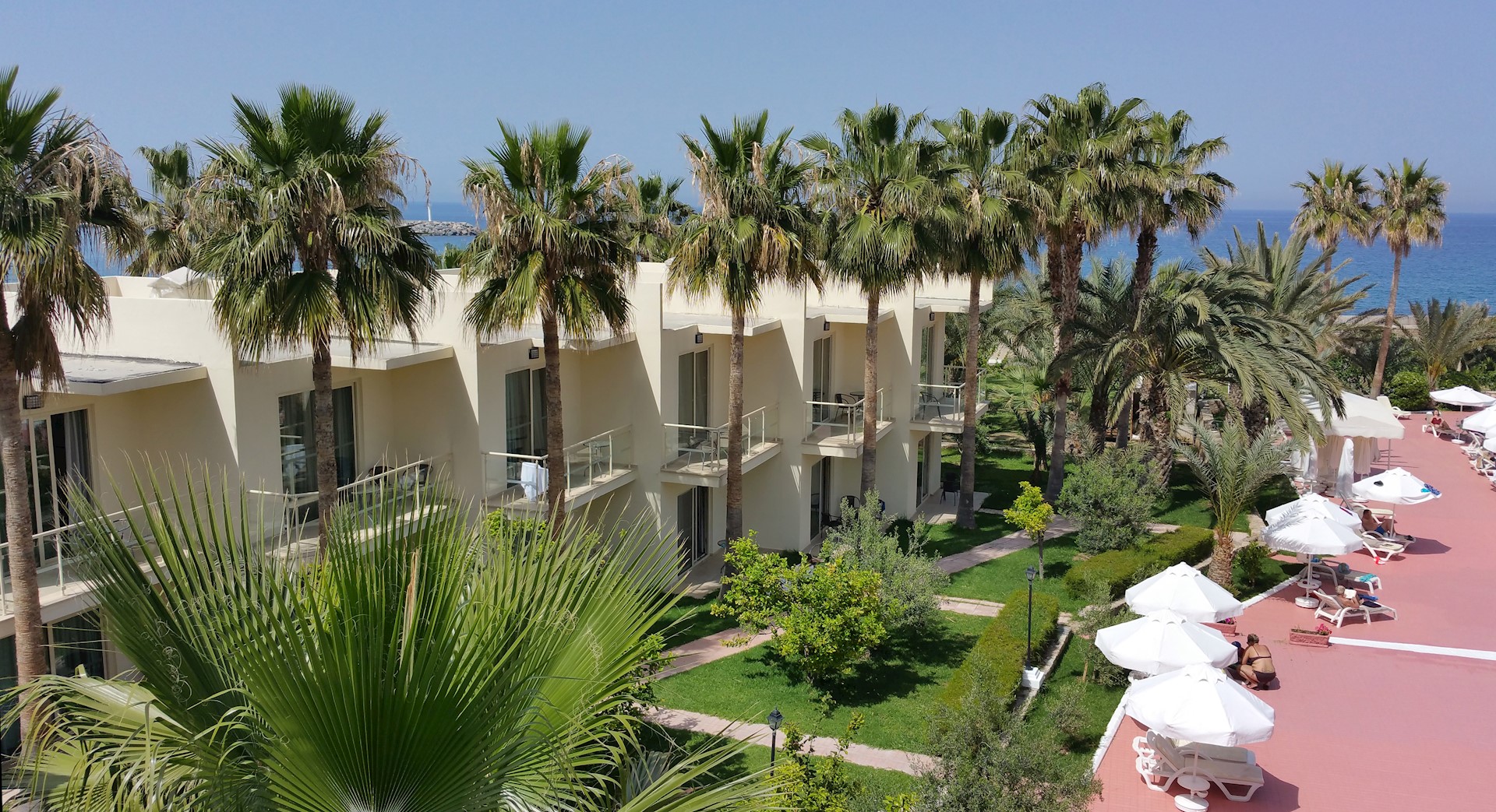 cheap resort hotels to Spend holiday with family