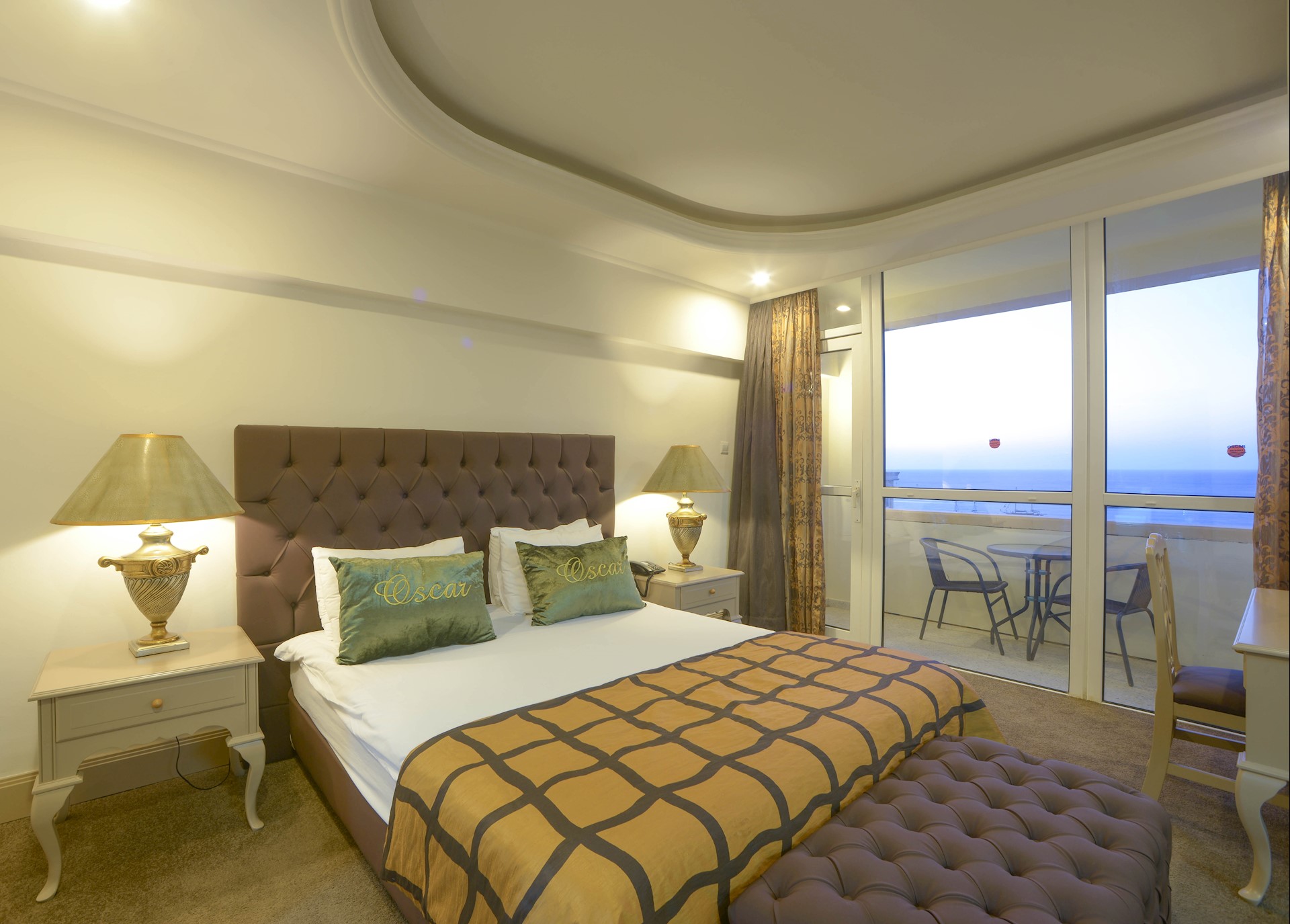 cheap resort hotels to Spend holiday with family