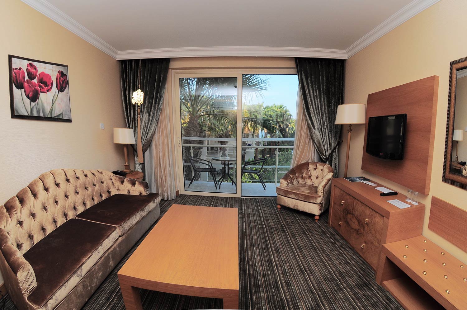 cheap resort hotels to Spend holiday with family