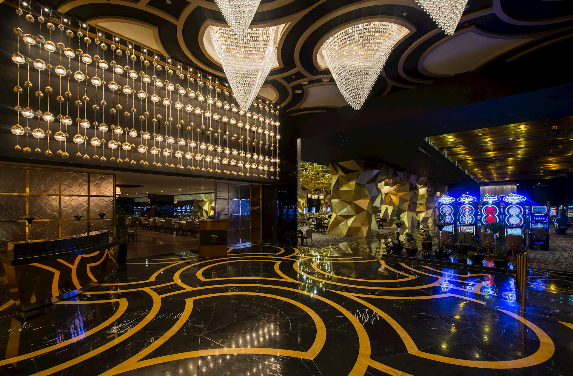 cheap resort hotels to Spend holiday with family