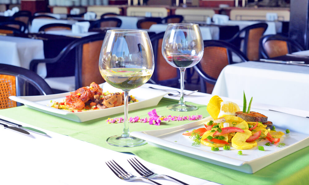 cheap resort hotels to Spend holiday with family