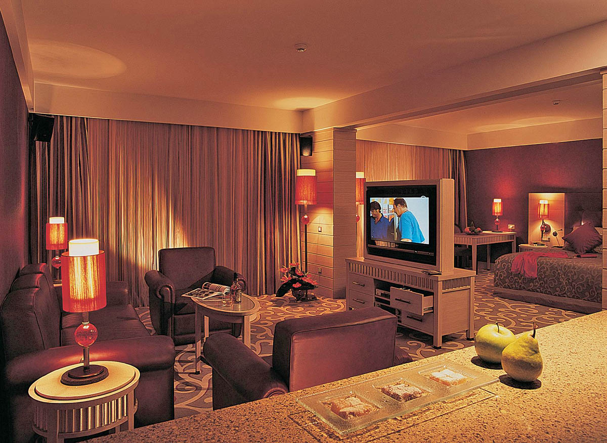 cheap resort hotels to Spend holiday with family