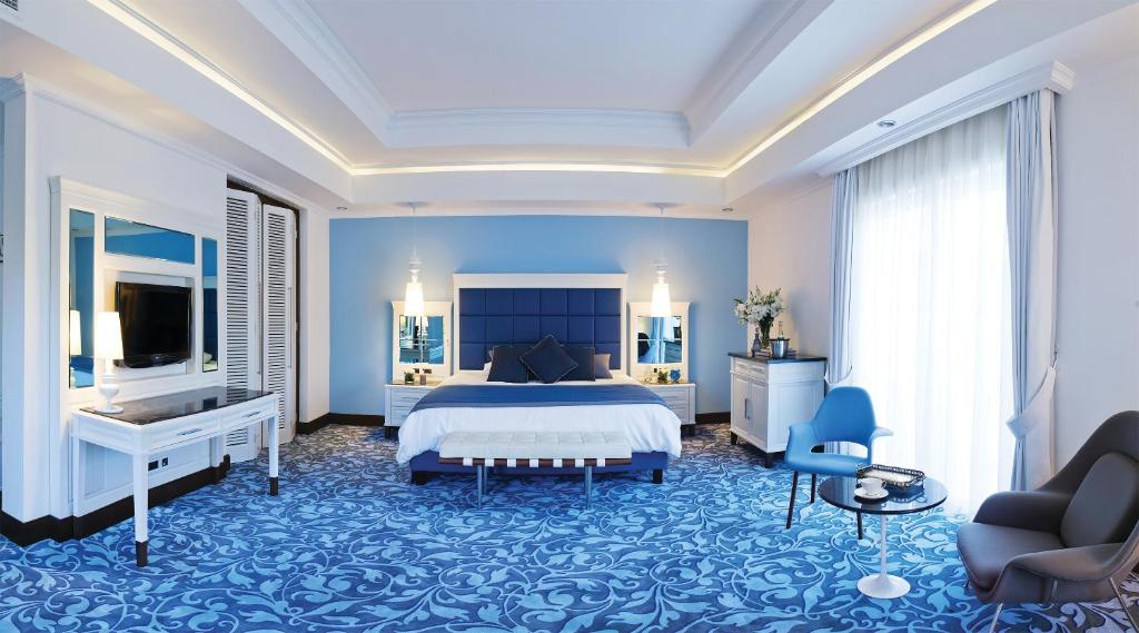 cheap resort hotels to Spend holiday with family