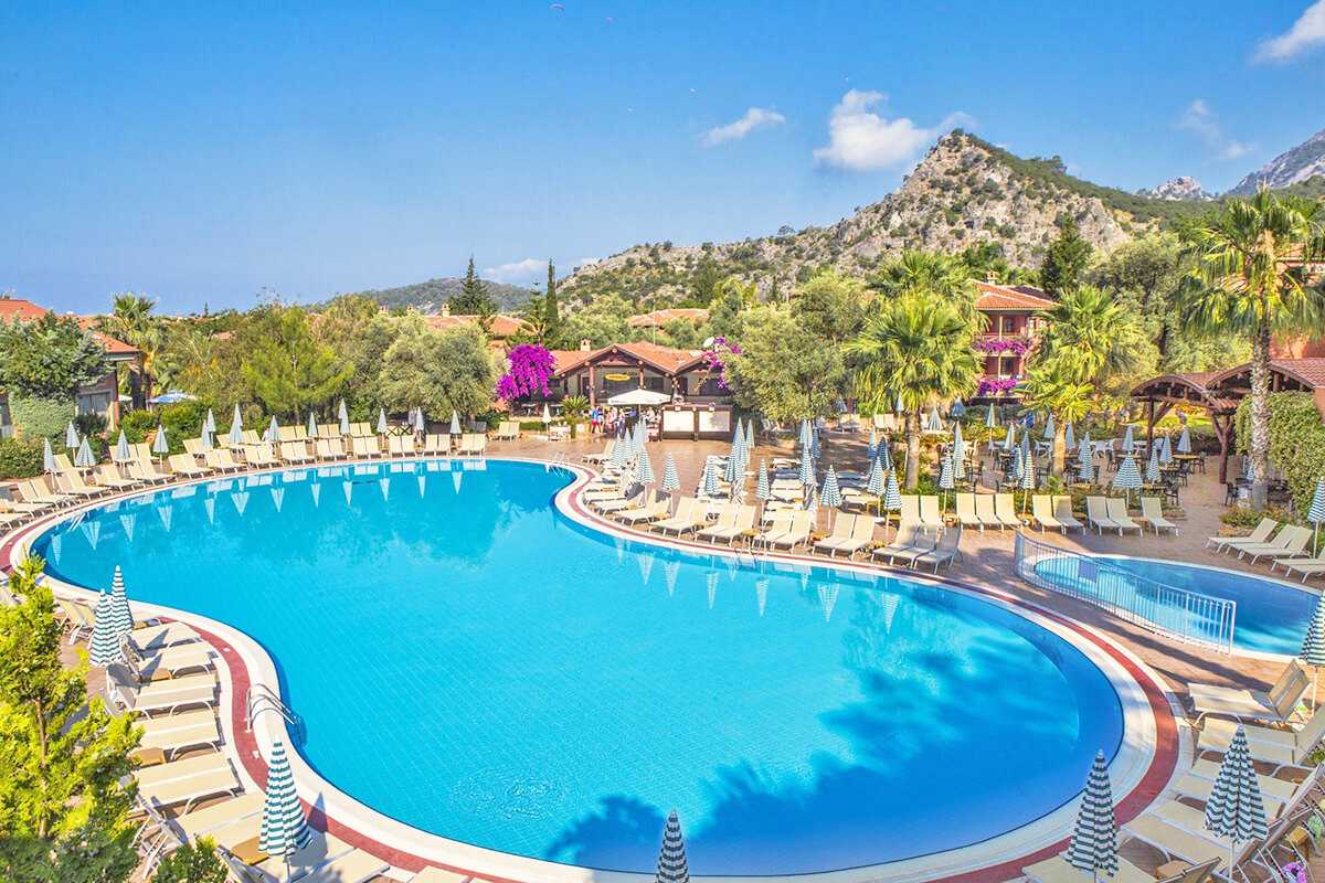 cheap resort hotels to Spend holiday with family