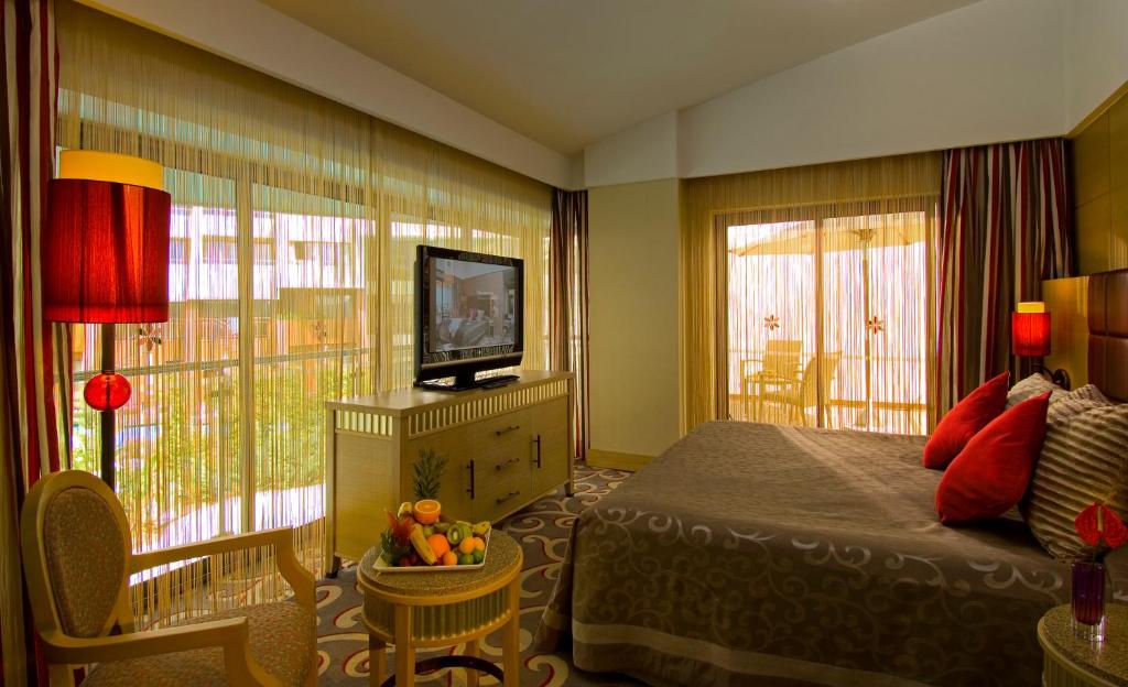 cheap resort hotels to Spend holiday with family