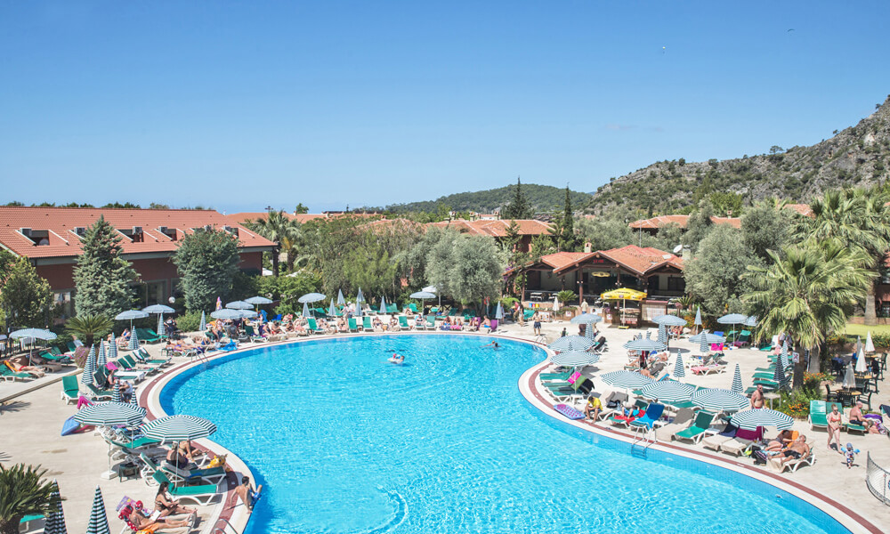 cheap resort hotels to Spend holiday with family