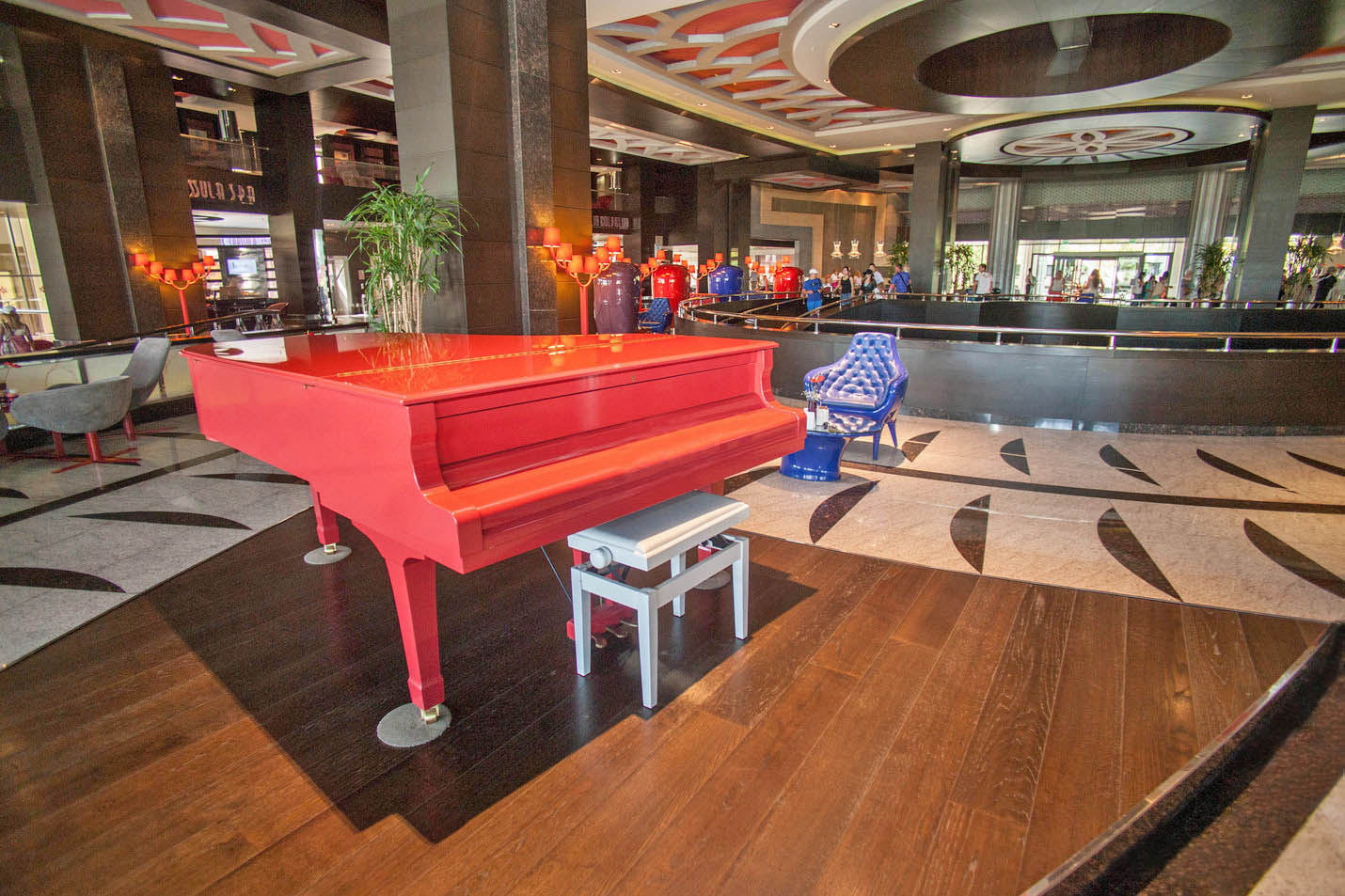 cheap resort hotels to Spend holiday with family