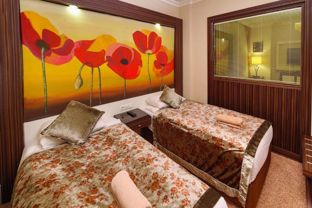 cheap resort hotels to Spend holiday with family