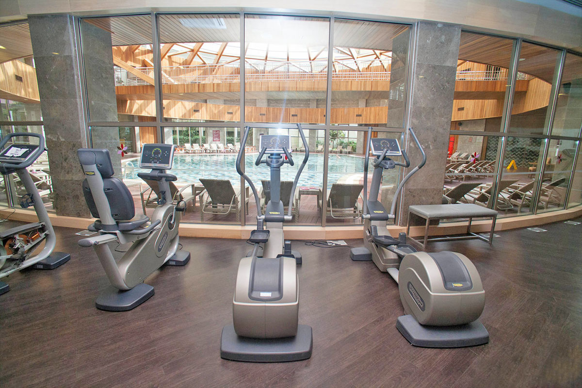 cheap resort hotels to Spend holiday with family