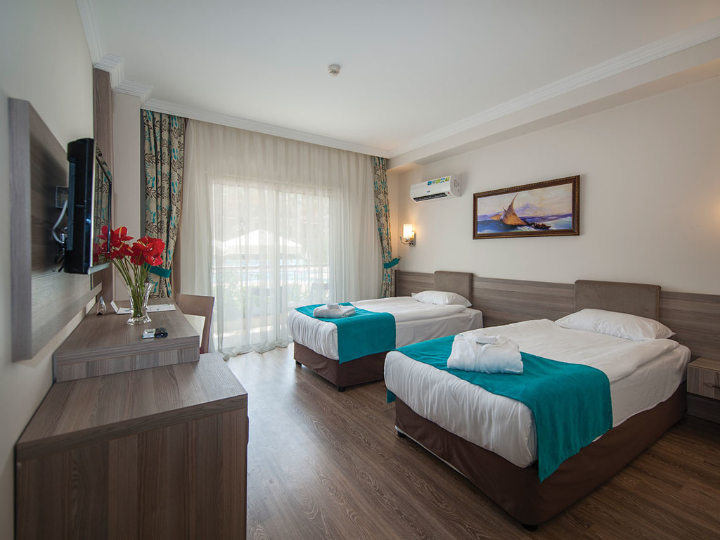 cheap resort hotels to Spend holiday with family