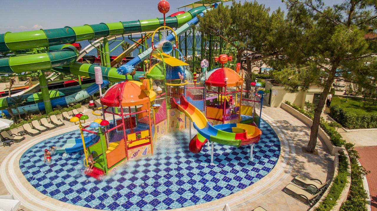 cheap resort hotels to Spend holiday with family