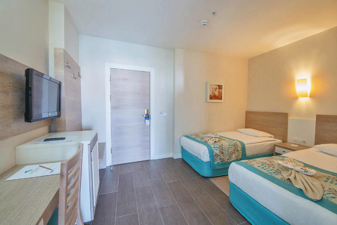 cheap resort hotels to Spend holiday with family