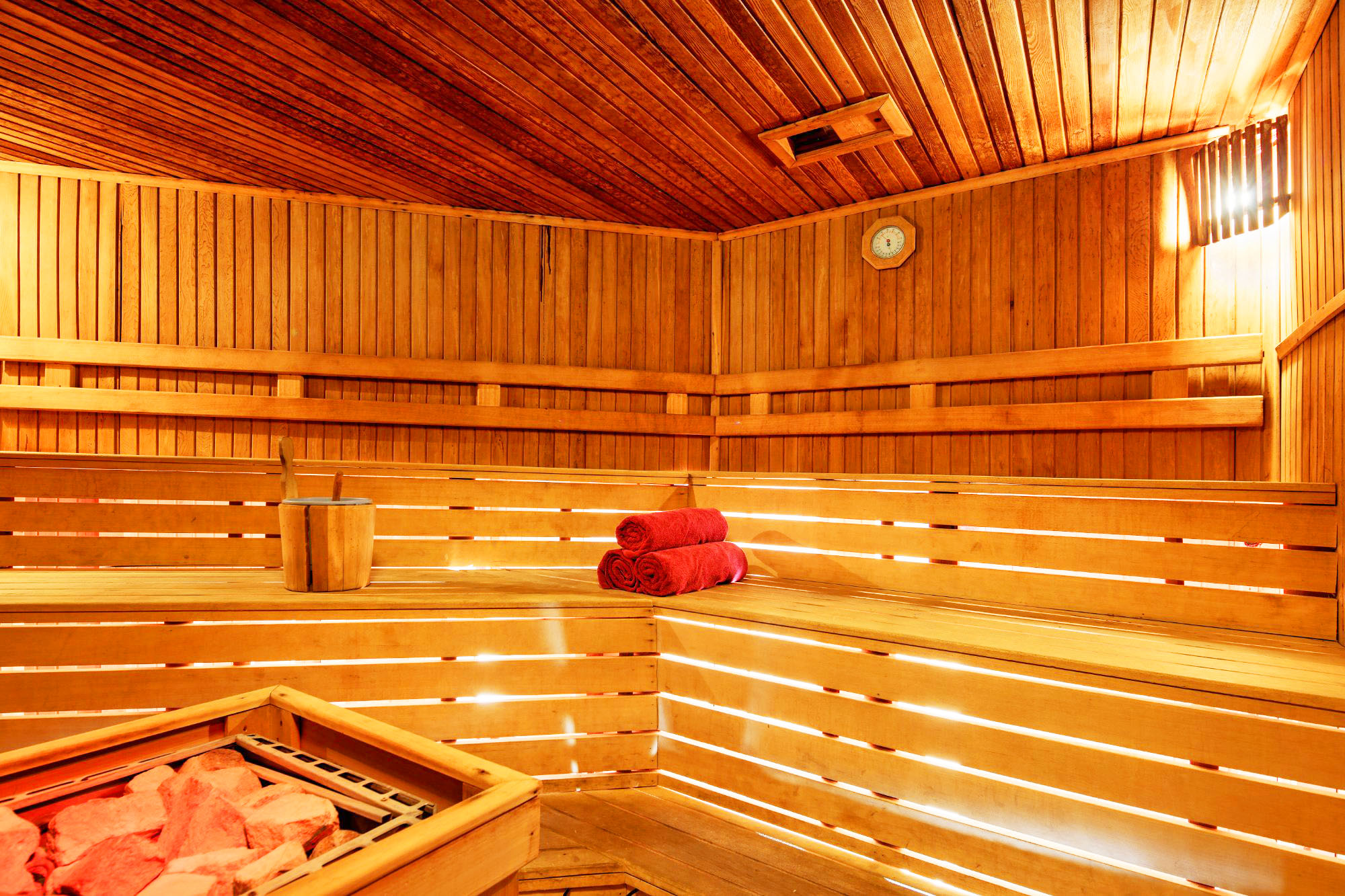 cheap resort hotels to Spend holiday with family