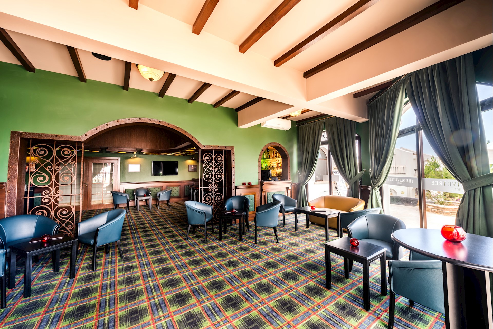 cheap resort hotels to Spend holiday with family