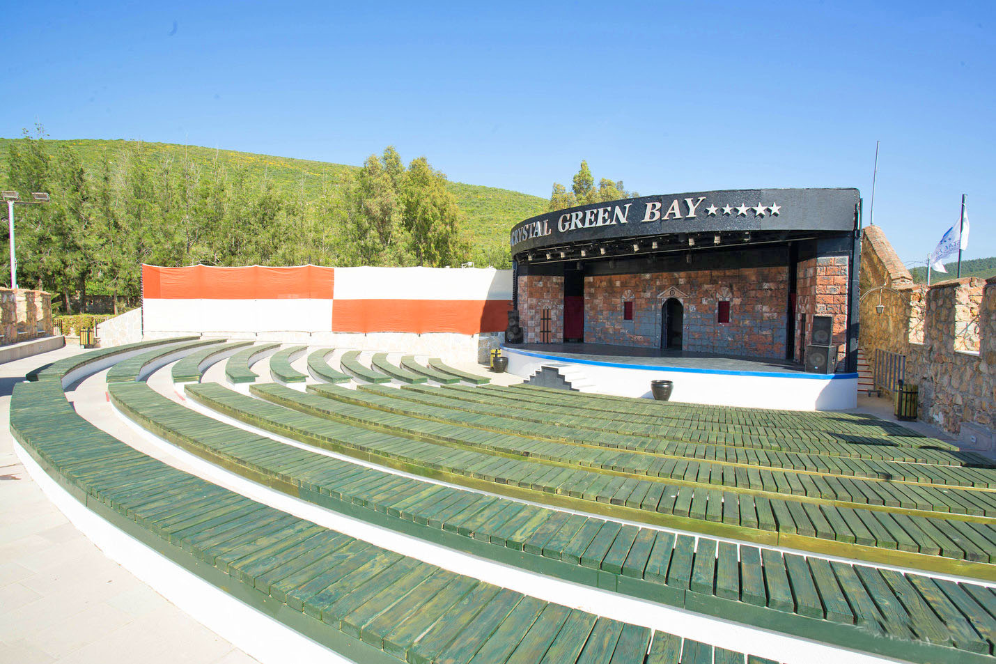 cheap resort hotels to Spend holiday with family