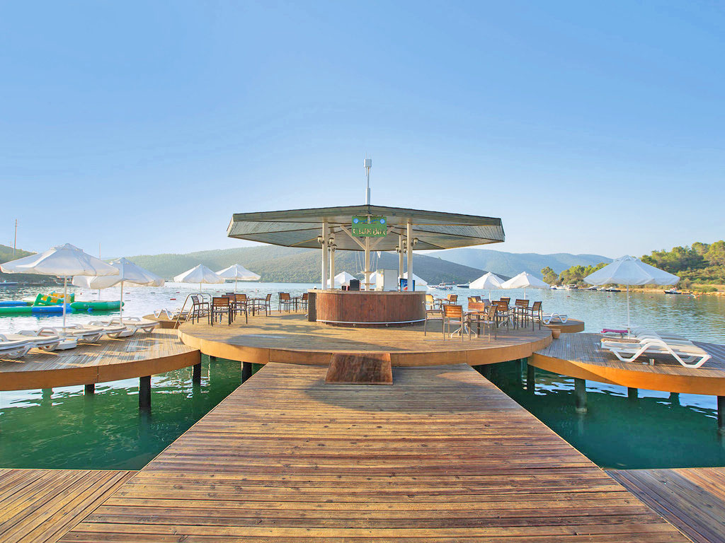 cheap resort hotels to Spend holiday with family