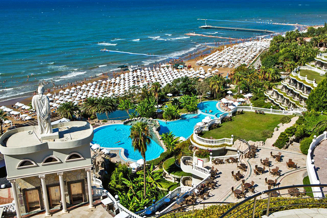 cheap resort hotels to Spend holiday with family