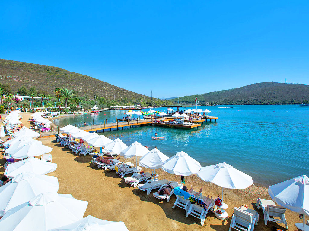 cheap resort hotels to Spend holiday with family