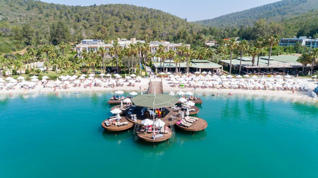 cheap resort hotels to Spend holiday with family