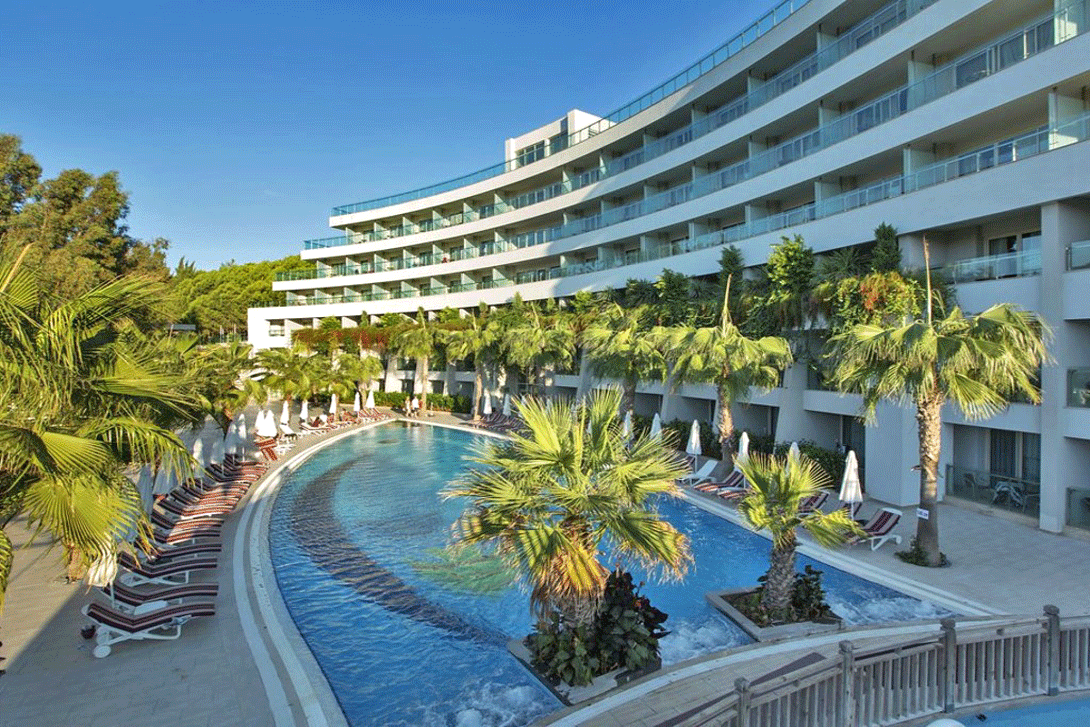 cheap resort hotels to Spend holiday with family