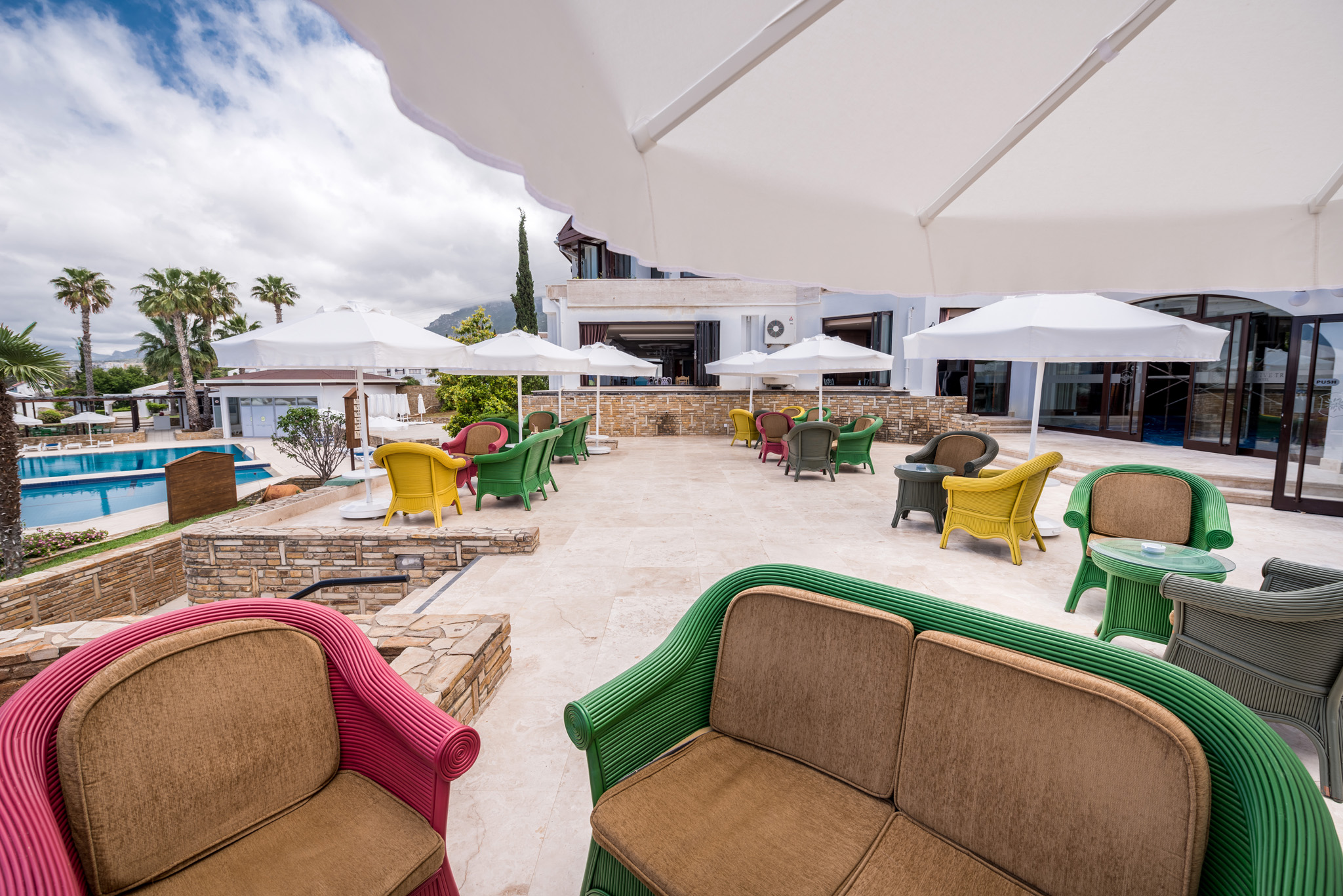 cheap resort hotels to Spend holiday with family