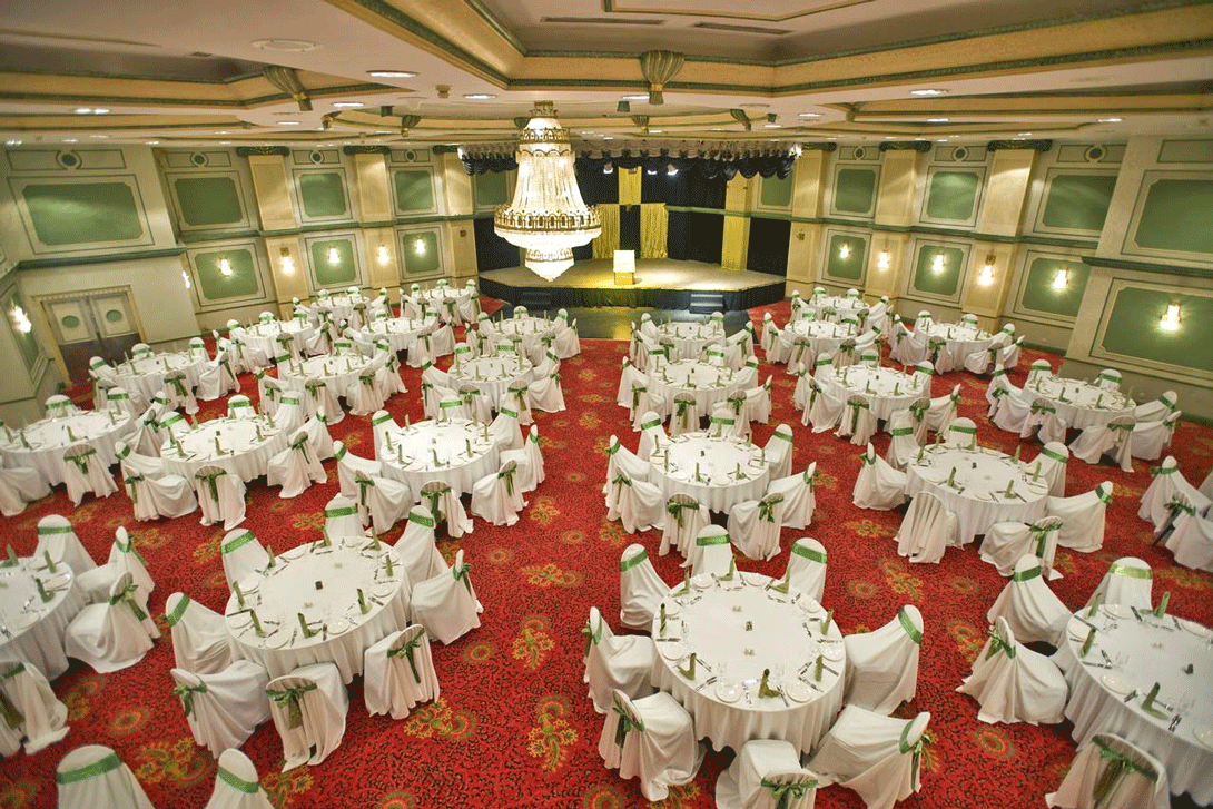 cheap resort hotels to Spend holiday with family