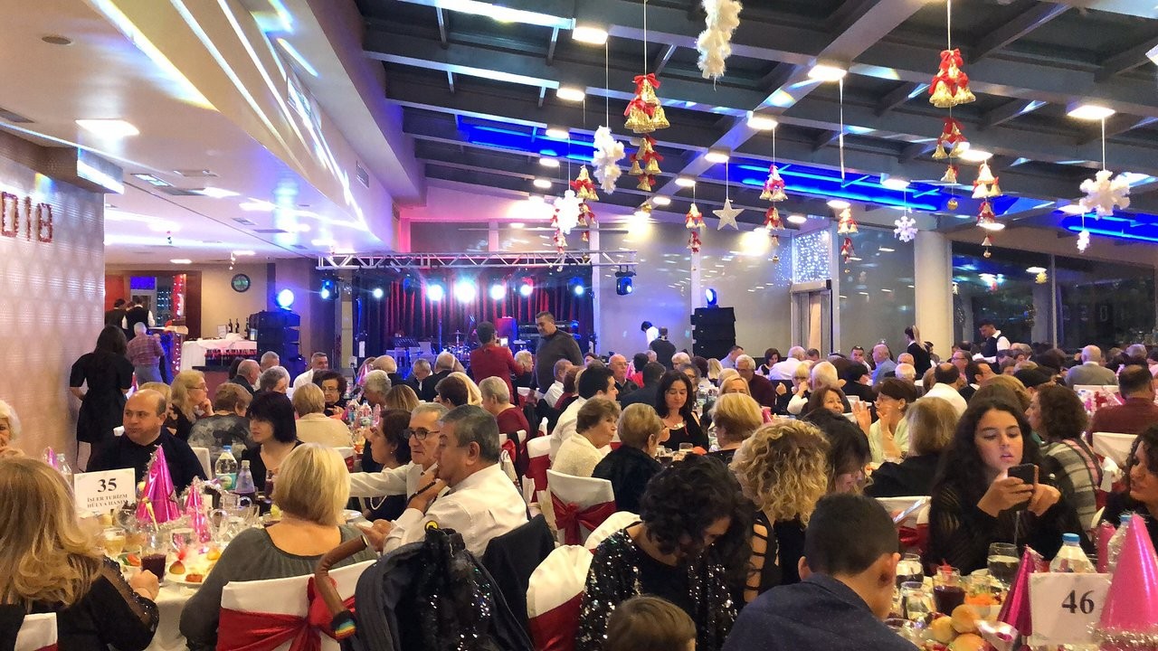 cheap resort hotels to Spend holiday with family