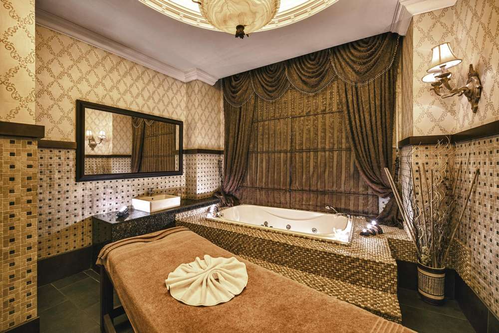 cheap resort hotels to Spend holiday with family