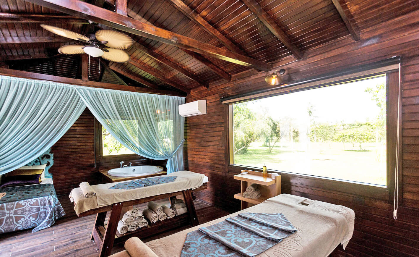 cheap resort hotels to Spend holiday with family